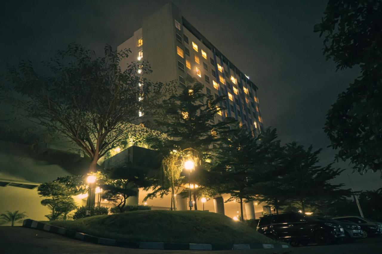 Primebiz Cikarang Hotel Exterior photo